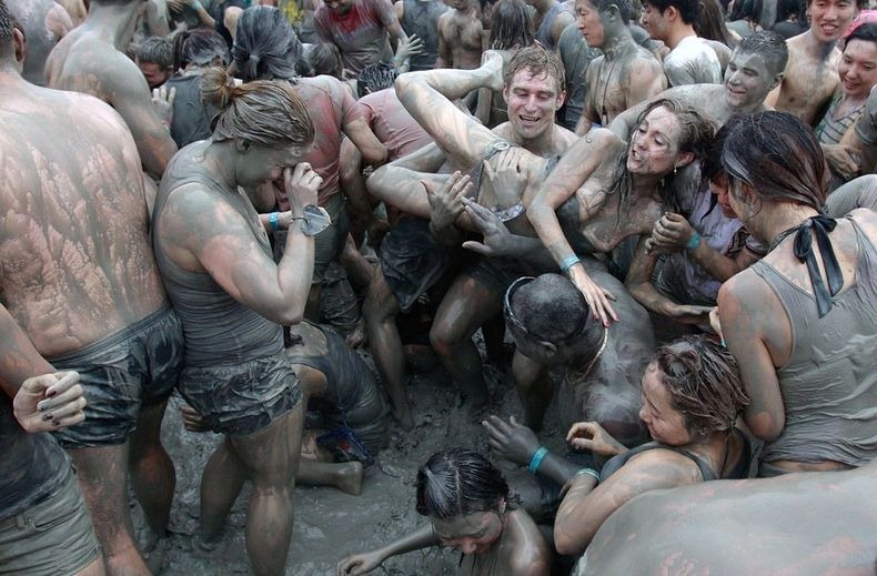 Boryeong-Mud-2012-7