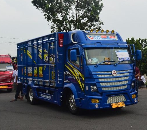 Modifikasi Truk Canter BLOG OTOMOTIF KEREN