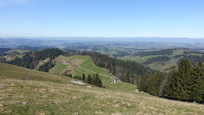 Lüderenalp mit Chasseral am Horizont