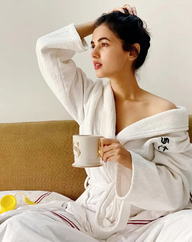 Sonal Chauhan bathrobe bollywood actress