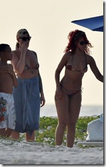 rihanna-bikini-barbados-beach-pt-2-003