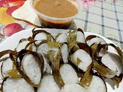 Akhirnya Dapat Makan Lemang Dengan Rendang Daging