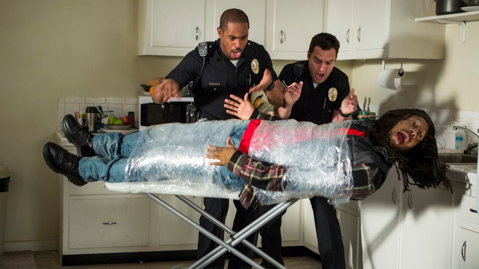 Let's Be Cops Jake Johnson Damon Wayons Jr.