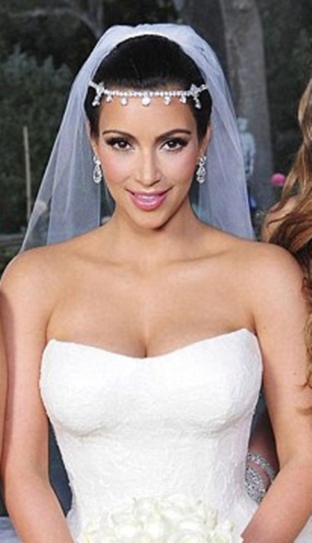 Kim 39s Fairytale Wedding A Kardashian Event Sunday October 9 8 7c and