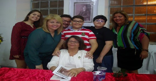 Cléa Brandão lança livro sobre a vida de Rosalvo Wynne Rosa Queiroz
