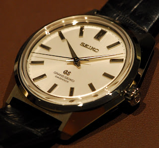 boîtier acier Grand Seiko SBGW047