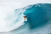 surf30 wsl tahiti pro 2022 Michel Bourez 22Tahiti RYD 8314 Beatriz Ryder