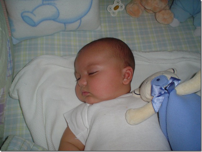 Caleb baby pics 046