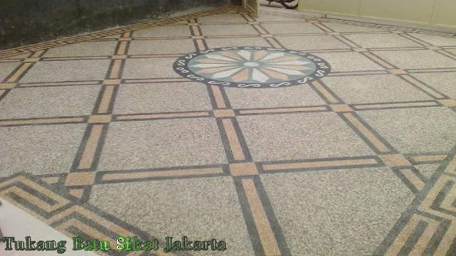 lantai carport batu sikat motif diagonal/kotak kotak