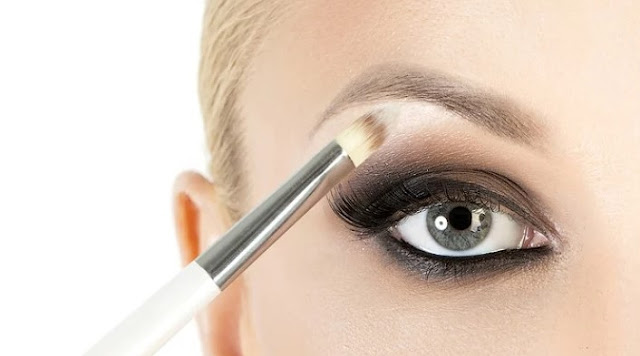 Urutan Make Up Glowing - urutan penggunaan make up - urutan memakai make up yang benar - urutan memakai skincare dan make up
