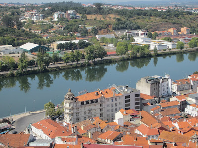 Vista del Río Mondego en Coimbra desde la terraza del hotel