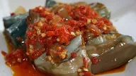 Cara Membuat Sambal Terong Uleg - RESEP DAN CARA MEMBUAT SAMBAL TERONG BALADO ENAK - YouTube - Membuat sambal terong atau terung atau eggplant sauces dengan cita rasa tradisional harus memperhatikan pemilihan jenis terong yang akan di gunakan.