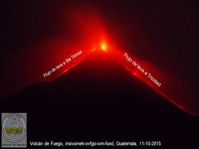 Activité strombolienne sur le volcan Fuego, 11 octobre 2015