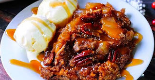 Caramel Apple Pecan Dump Cake