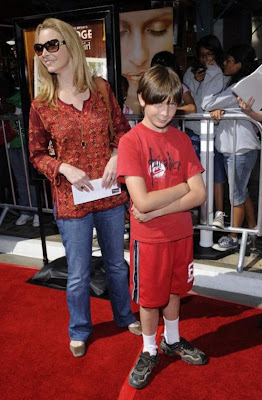 Lisa  Kudrow and her son Julian