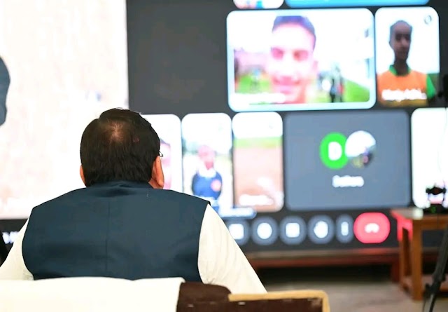 CM धामी ने बाल संवाद कार्यक्रम में विद्यार्थियों से किया सीधा संवाद