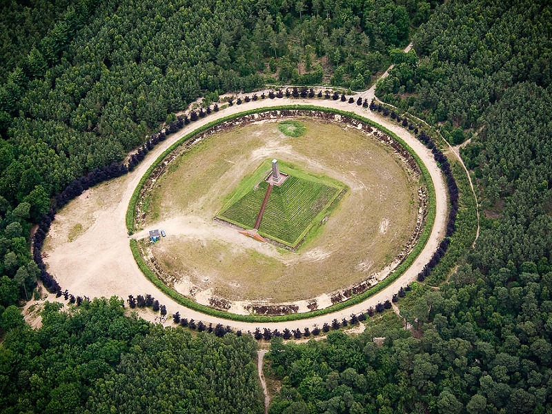 pyramid-of-austerlitz-5