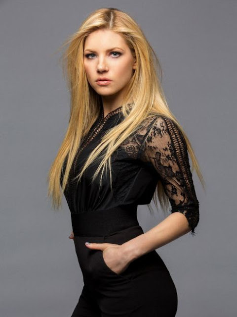 Katheryn Winnick Biodata