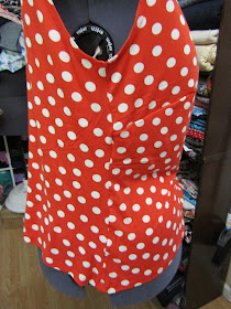Sure-Fit Designs Knit Dot Top Flutter Sleeve www.sewplus.blogspot.com