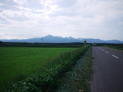 武佐岳方向の山並み
