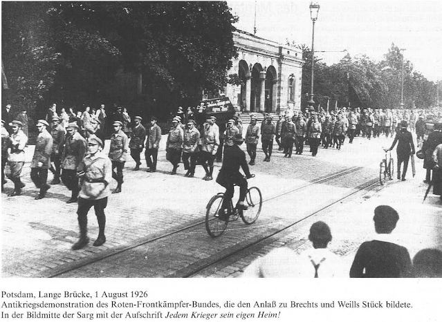 Zu Potsdam unter den Eichen: German news photograph from 1926 of the anti-war demonstration that inspired Kurt Weill & Bertolt Brecht's powerful piece