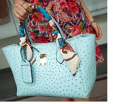 U7628 (210.000) MATERIAL PU SIZE L43XH26XW13CM WEIGHT 750GR COLOR BLUE,PINK (WITH SCARF) (2)