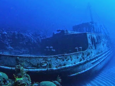 Foto-foto Seramnya Dalam Laut Segitiga Bermuda