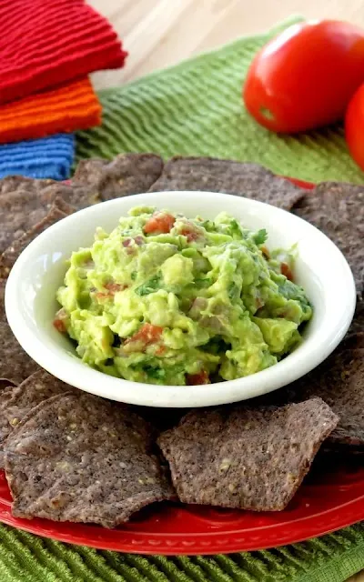 4-Ingredient Guacamole Recipe: Simple, Fresh, and Delicious!