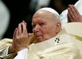 Papas João Paulo II e João XXIII serão canonizados em 27 de abril