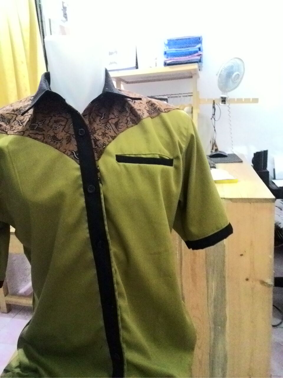 Referensi Model  dan Bahan Kain Kemeja  Baju Organisasi  