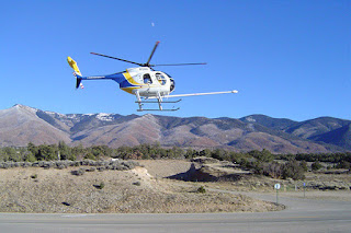 Los aviones se utilizan normalmente para inspecciones de reconocimiento de alto nivel y el terreno suave y los helicópteros se usan en terrenos montañosos o donde se requieren más detalles.