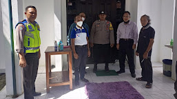 Polsek Kandanghaur Melaksanakan Pengamanan Kebaktian Rutin di Gereja Wilayah Kec. Kandanghaur