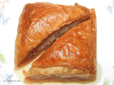 Reteta baclava turceasca traditionala de casa cu nuca si sirop retete culinare deserturi si prajituri baklava sarailie,