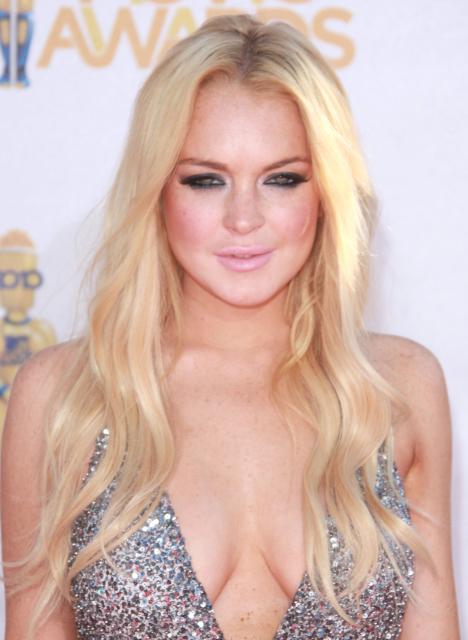 lindsay lohan hairstyles. PLATINUM BLONDE HAIRSTYLES