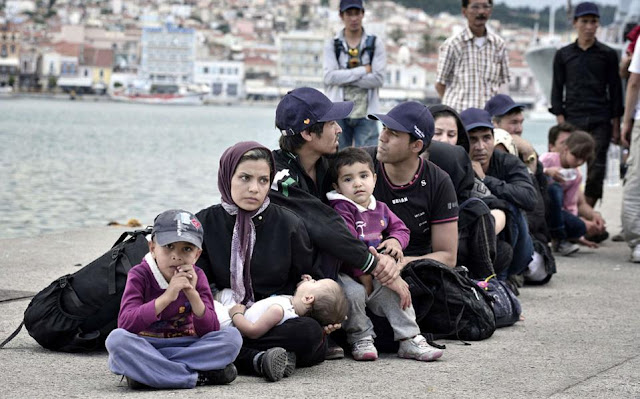 Η Τουρκία «αδειάζει» τους μετανάστες στα ελληνικά παράλια