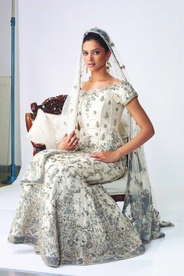  Deepika Padukone Bridal Collection