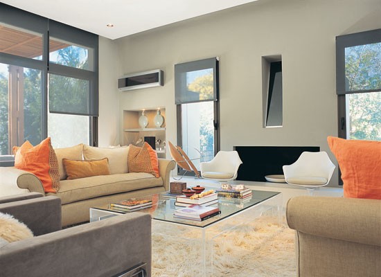 SALA GRIS CON NARANJA Y BEIGES - LIVING MODERNO by salasycomedores.blogspot.com