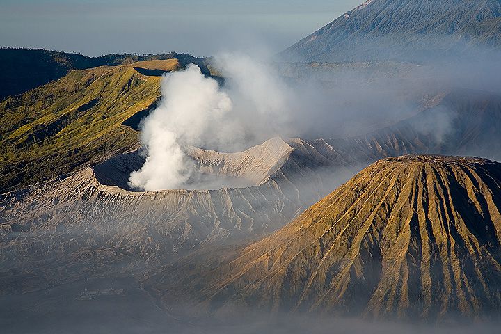 Animasi Erupsi Gunung Api