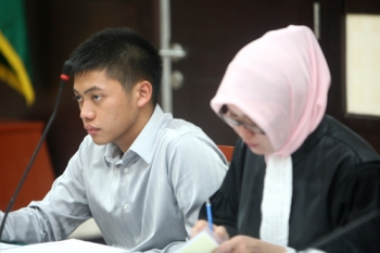 FOTO RASYID RAJASA DIPUTUS BERSALAH Bmw vs Luxio 2013 