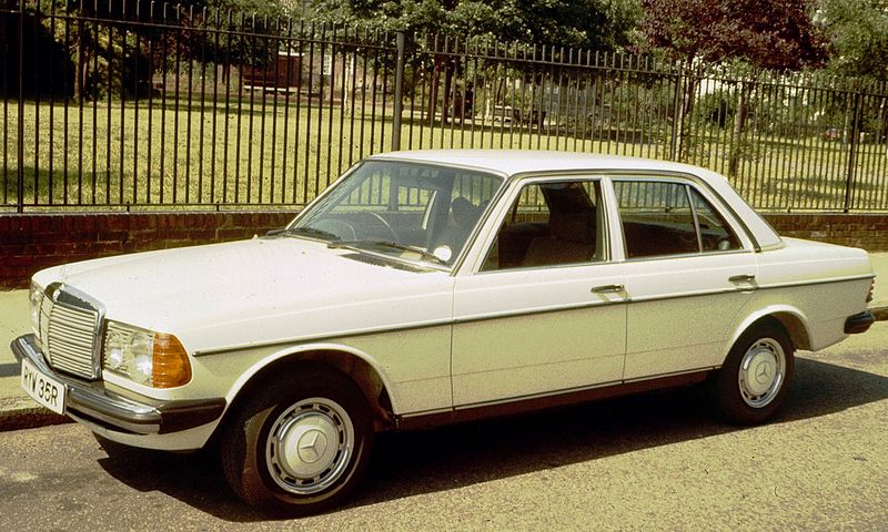 the CLASSIC Mercedes Benz W123 Sedan would you marry me if proposed you