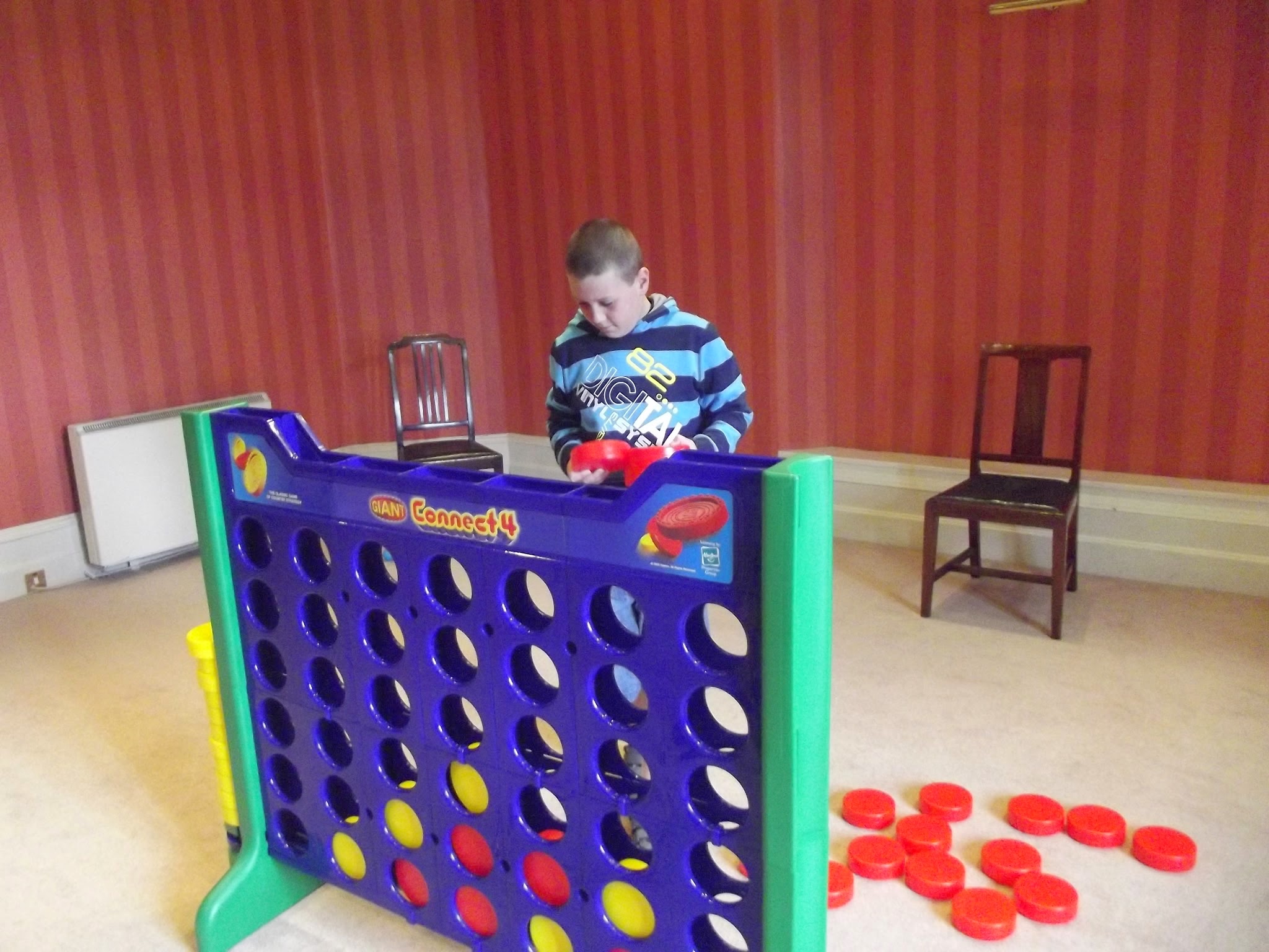 boy playing connect 4