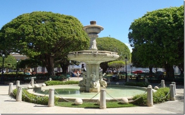 015e brunnen im park guayama
