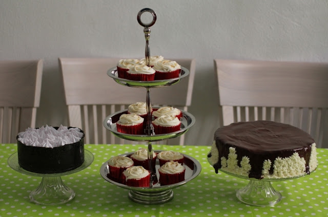 Tarta de Oreo y fresa, carrots cupcakes y tarta de queso y chocolate