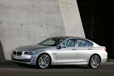 BMW 5 Series Saloon (2011) Front Side