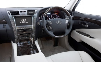 2013 Lexus LS Interior