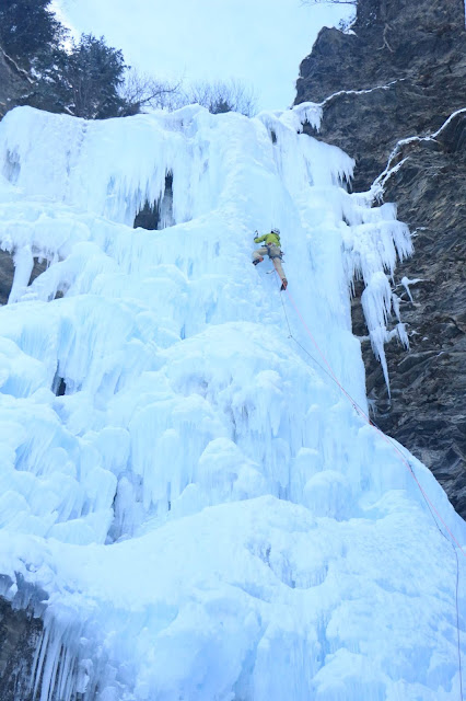 Cascade de Glace LA STASSAZ Megève Manu RUIZ