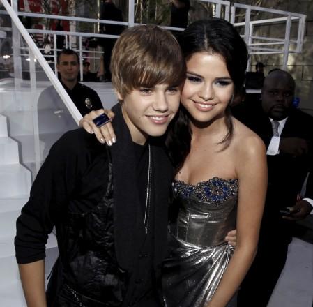 selena gomez and justin bieber 2011 pictures. Selena Gomez and justin bieber