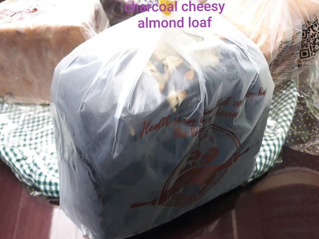 Charcoal cheesy almond loaf, 250