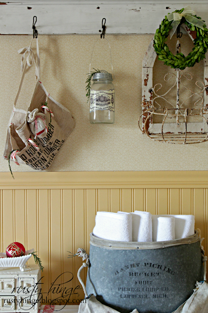 Rusty Hinge Christmas bathroom vignette