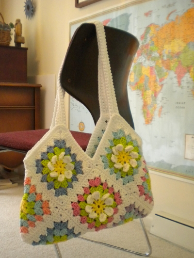 Harujion Design: Free pattern for a Flower Gardan Granny Square